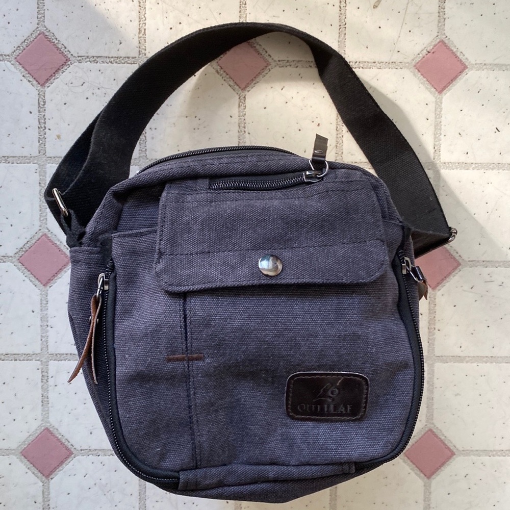 Lo Oulilai Multifunctional Canvas Bag